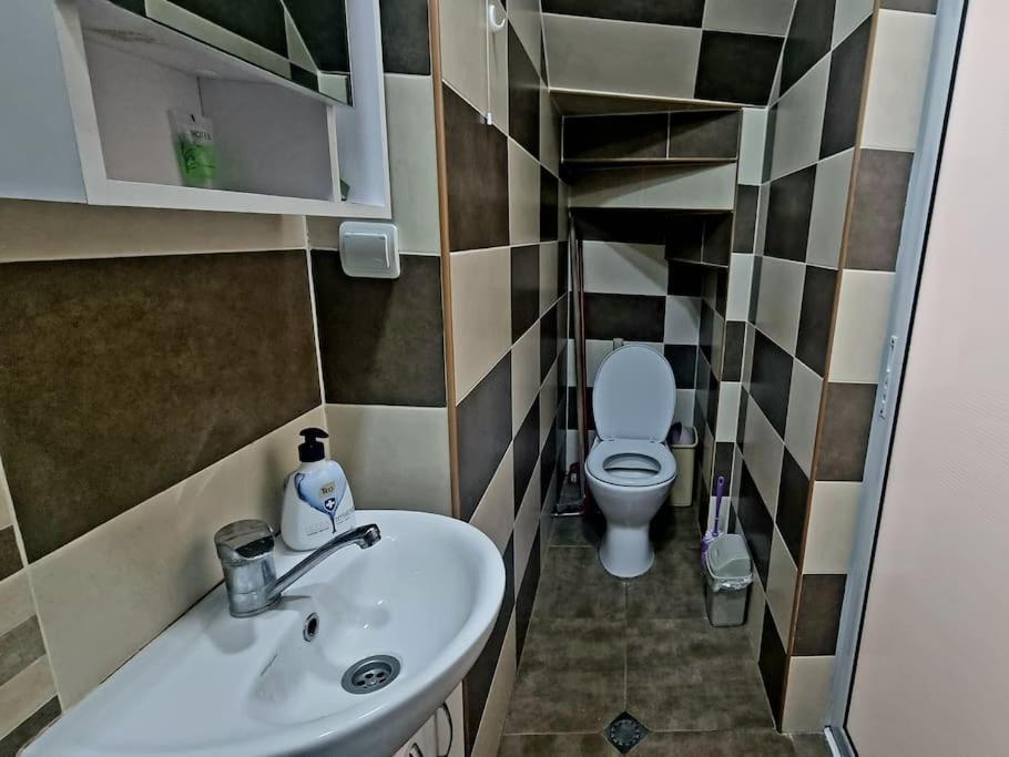 Апартаменти Flat In Ґюмрі Екстер'єр фото