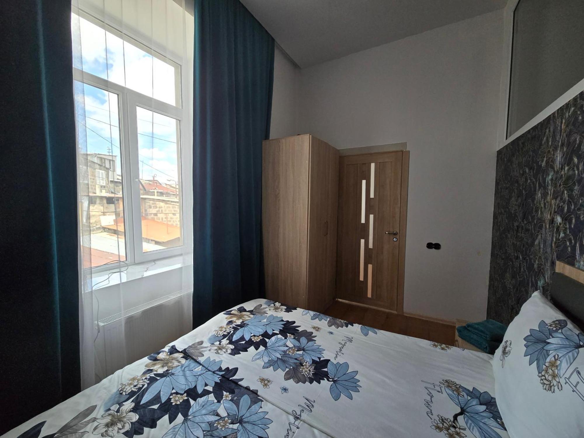 Апартаменти Flat In Ґюмрі Екстер'єр фото
